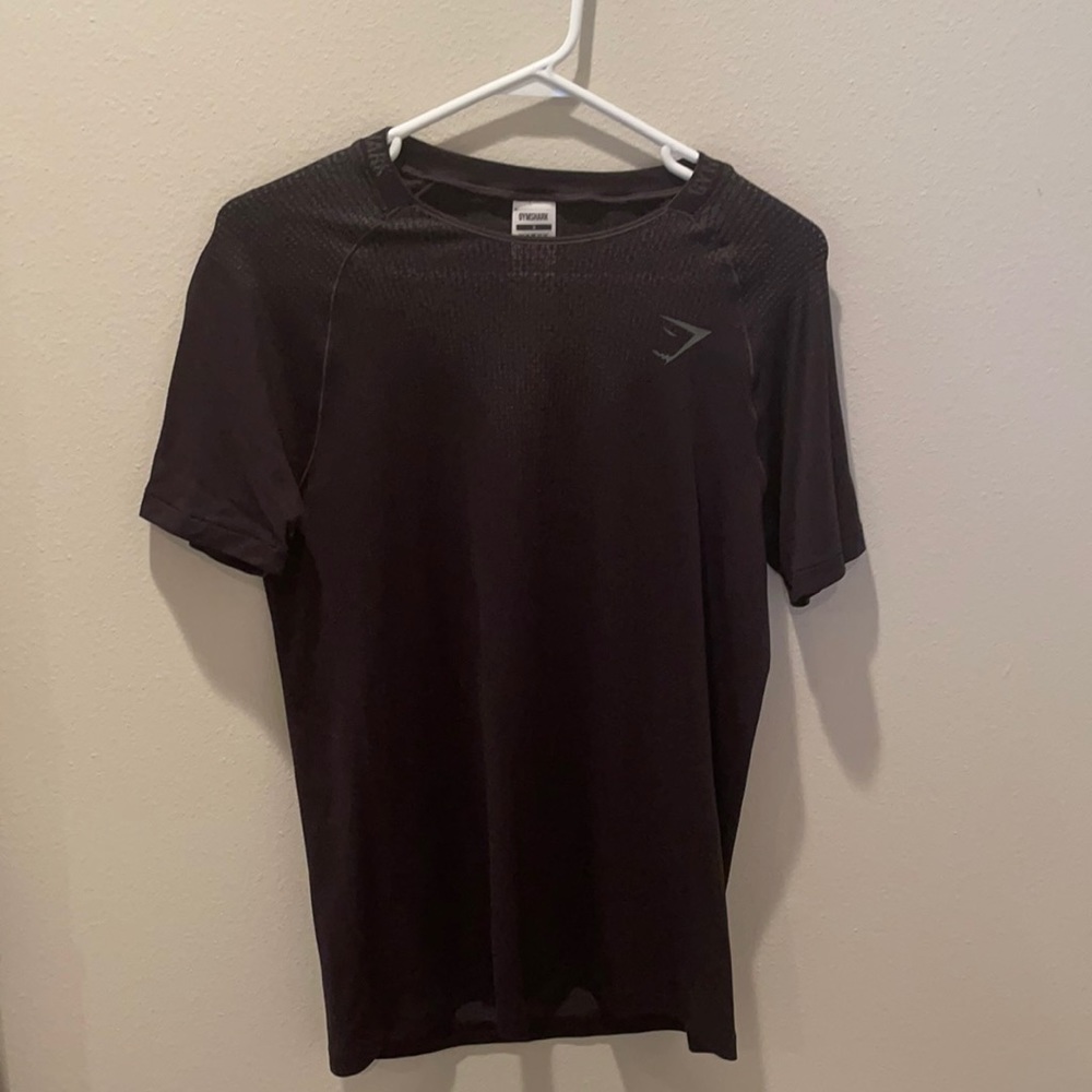 Black gym shark t-shirt size small